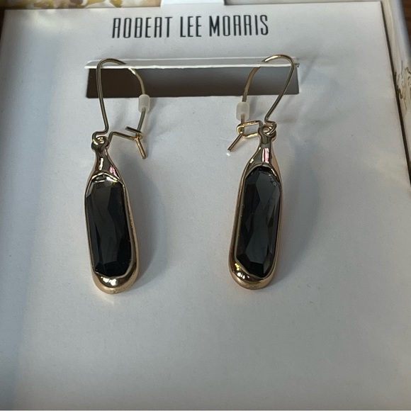 🎉HP🎉New in box! Robert Lee Morris Quartz Earrings! - Picture 3 of 3